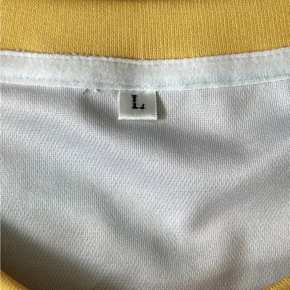 Kobe Bryant Jersey Size Large - Picture 6 of 7